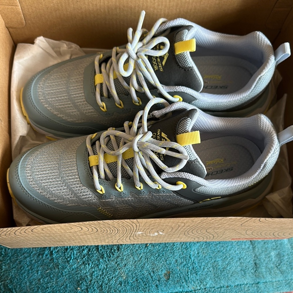 Skechers Gray and Yellow Sneakers